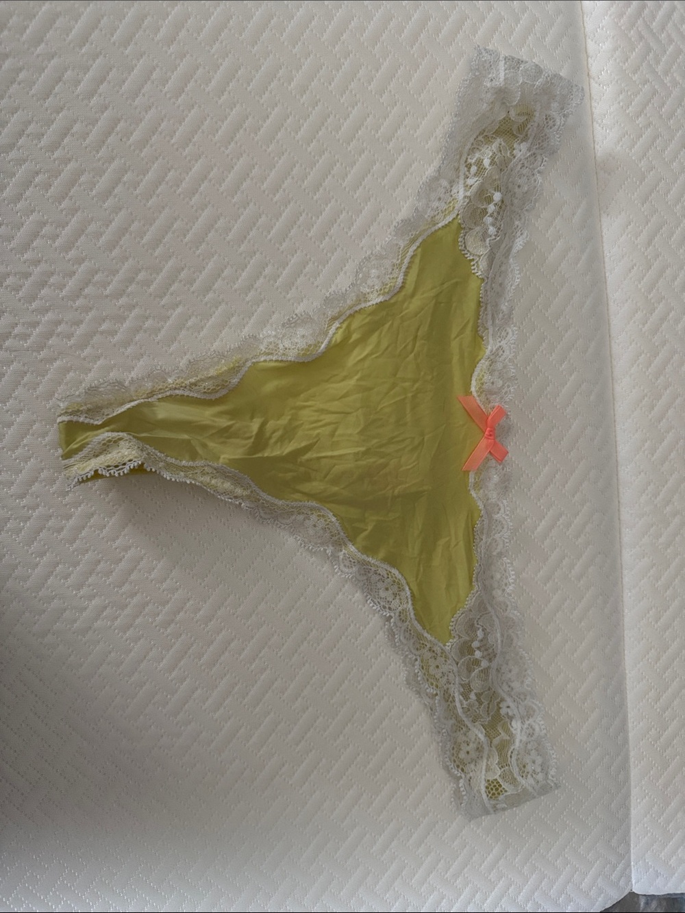 Delicate Lace-Trim Bikini thong Panty in Chartreuse